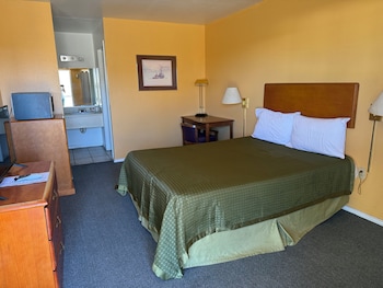 Standard Room, 1 Queen Bed, Non Smoking