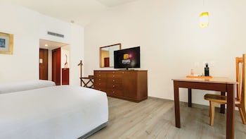 Camino Real Club Executive Two Beds Buffet Breakfast Included Adults Only