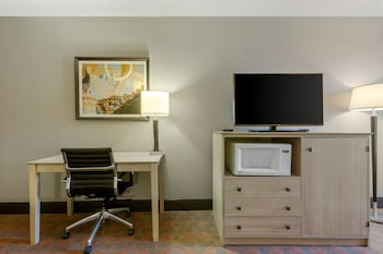 Standard Room, 2 Queen Beds, Non Smoking, Refrigerator & Microwave