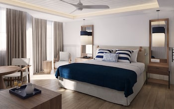 Deluxe Partial Ocean View King