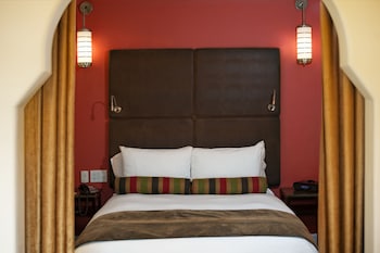 Junior Suite, 1 Queen Bed with Sofa bed (Alcove)
