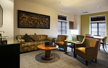 Suite (Boardroom)