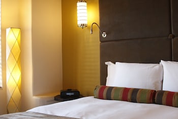 Junior Suite, 1 Queen Bed with Sofa bed (Alcove)