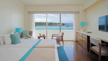 Classic Room, 2 Twin Beds, Club Lounge Access, Beach View