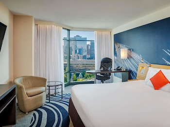 Superior Room, 1 King Bed (High Floor)
