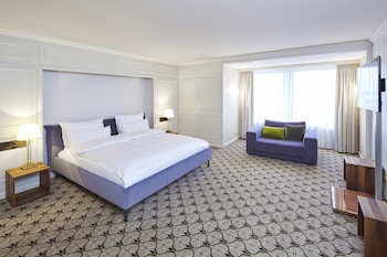 Sky Line Suite