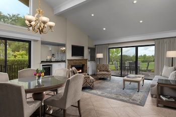 Classic Suite, Multiple Beds (Classic Oak Creek 2 Bedroom Suite)