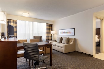 Suite, 1 King Bed, Corner