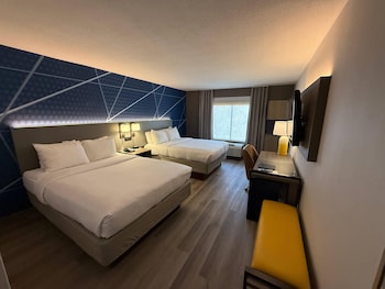 Standard Room, 2 Queen Beds, Non Smoking