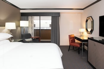 Club Room, 1 King Bed