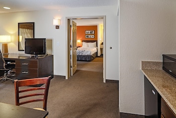 Suite, Multiple Beds, Non Smoking