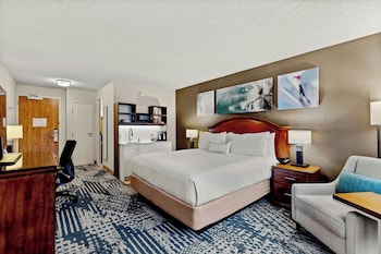 Studio Suite, 1 King Bed, Kitchenette