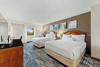 Room, 2 Queen Beds (Mobility/Hearing Access, Roll-in Shwr)