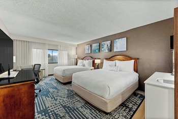 Studio Suite, 2 Queen Beds, Kitchenette