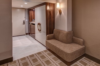 Vista Two Queen Room