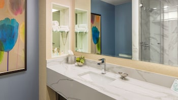 Sierra Two Queen Room