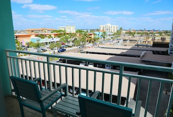 1 King Bed, Balcony, City View, No Smoking