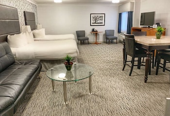 Standard Room, 2 Queen Beds, Non Smoking, Refrigerator & Microwave (Dining Table;Larger Room)