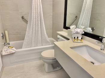 Family Suite, Multiple Beds, Non Smoking, Refrigerator & Microwave (4 queen beds)
