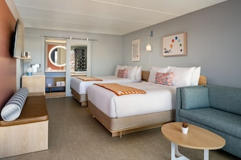 Deluxe Room, 2 Queen Beds
