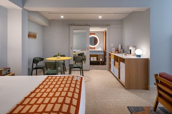 Presidential Suite, 1 King Bed, Fireplace