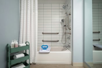 Standard Room, 2 Queen Beds (Mobility/Hearing Accessible, Tub)