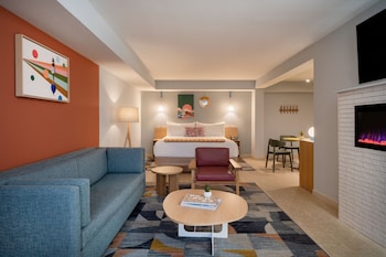 Presidential Suite, 1 King Bed, Fireplace