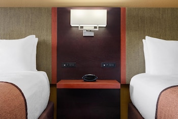 Standard Room, 2 Queen Beds, Non Smoking