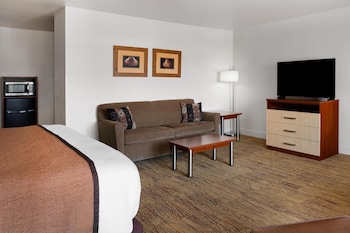 Suite, 1 King Bed, Non Smoking, Microwave