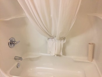 Standard Room, 1 Queen Bed, Non Smoking, Refrigerator