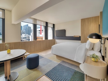 Grand Room, 1 King Bed