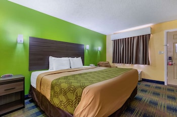 Standard Room, 1 King Bed, Smoking