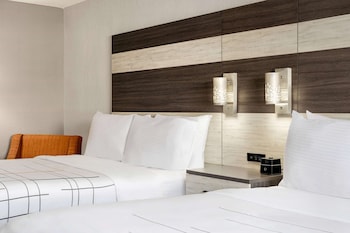 Room, 2 Queen Beds, Non Smoking