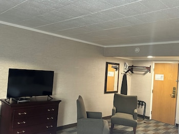 Suite, 2 Queen beds and sofa bed, Non-Smoking