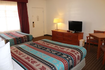 Room, 2 Queen Beds, Accessible, Non Smoking