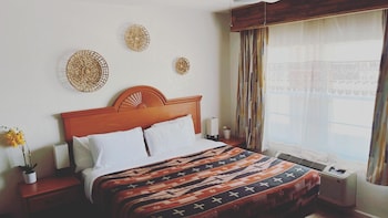 Suite, 1 King Bed, Non Smoking