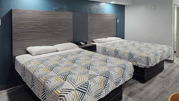 Standard Room, 2 Queen Beds, Non Smoking