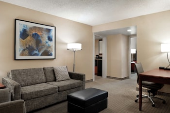 Suite, 2 Bedroom, 1 King/2 Double Bed, Non Smoking, River View