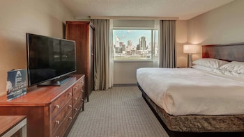Suite, 2 Bedroom, 1 King/2 Double Bed, Non Smoking, River View