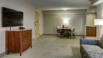 Executive Suite, 1 King Bed, Non Smoking