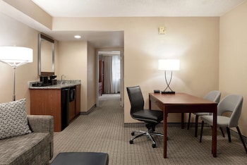 Suite, 1 King Bed, Accessible, Bathtub