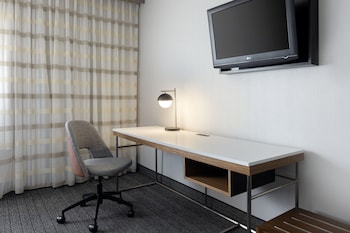 Suite, 1 Bedroom, Hearing Accessible (Accessible Bathtub)