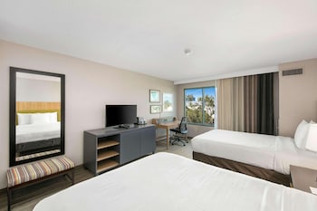 Room, 2 Queen Beds, Non Smoking