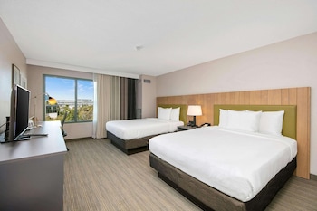 Room, 2 Queen Beds, Non Smoking