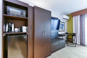 Standard Room, 1 Double Bed, Accessible, Non Smoking (Communications, Mobility)