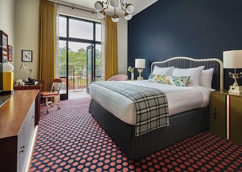 Room, 1 King Bed, Patio