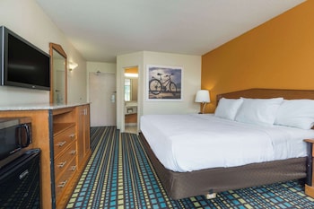 Standard Room, 1 King Bed, Smoking