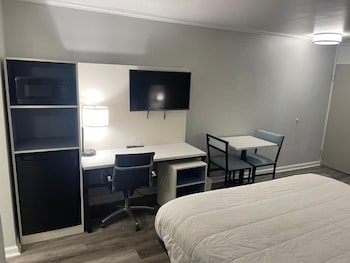 Standard Room, 1 King Bed, Non Smoking