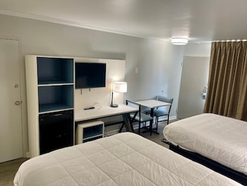 Standard Room, 2 Queen Beds, Non Smoking