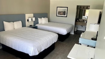 Standard Room, 2 Queen Beds, Non Smoking